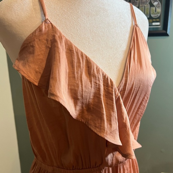 Victoria Secret Blush Pink Spaghetti Strap V Neck Jumpsuit Size Medium - Picture 2 of 5